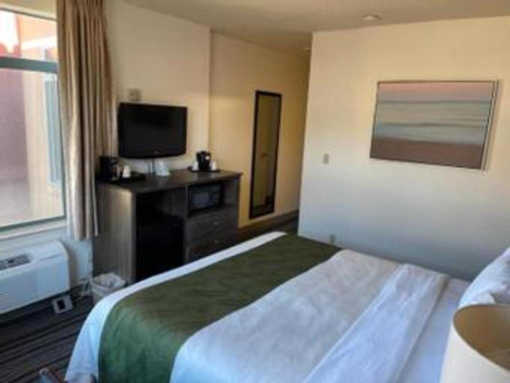 Ramada Suites By Wyndham San Diego Bagian luar foto