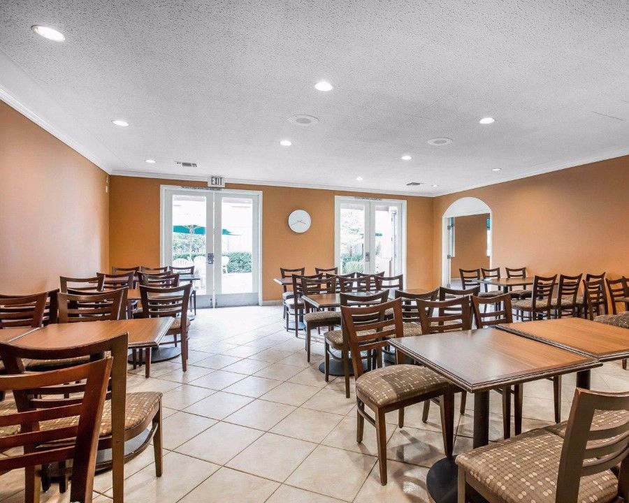 Ramada Suites By Wyndham San Diego Bagian luar foto
